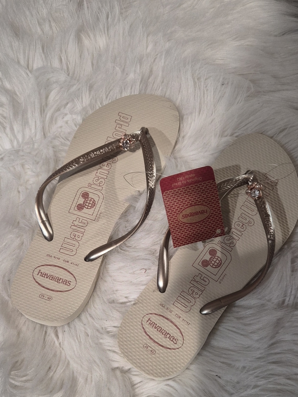 Havaianas Women’s Metallic Rose Gold Strap Sandals with Cream Footbed